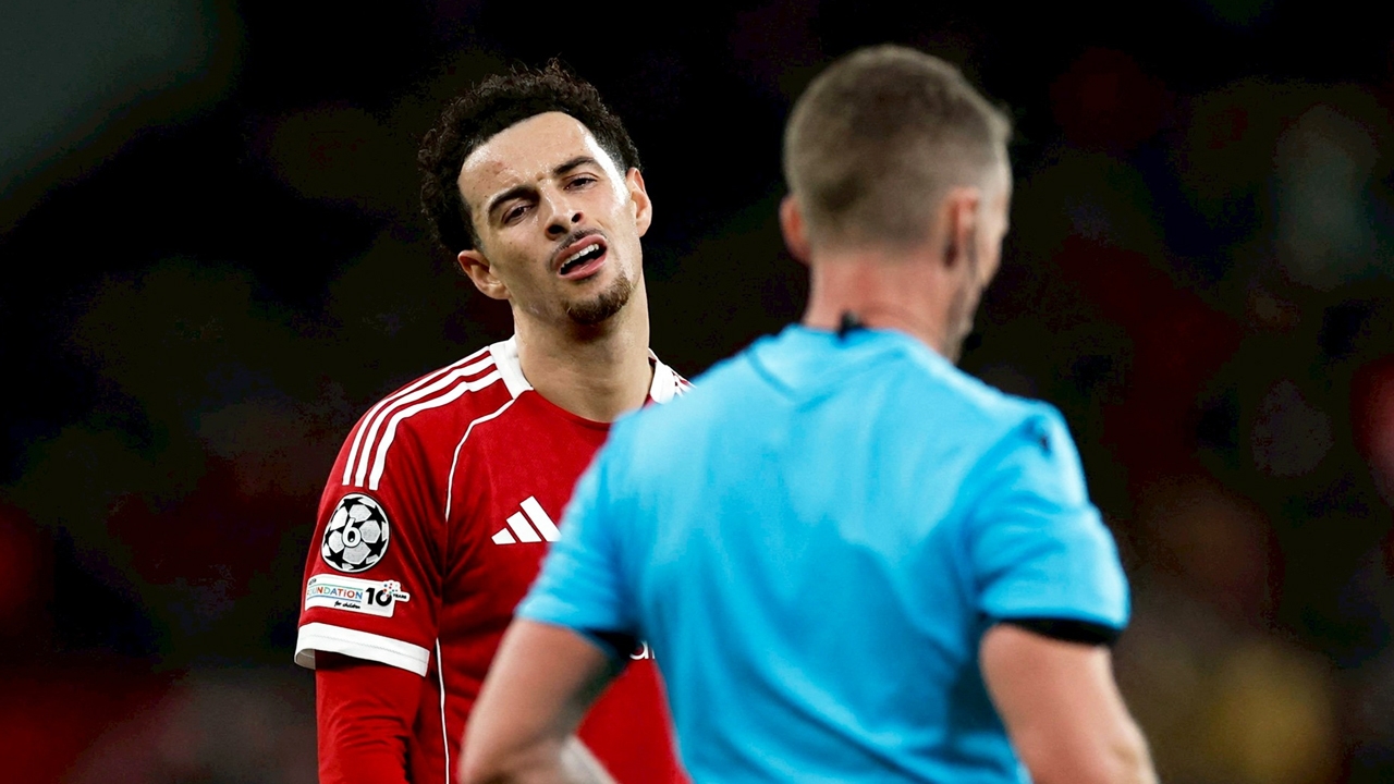 เคอร์ติส โจนส์ เดี้ยงหนัก ช่วยเพิ่มวิกฤตให้ ลิเวอร์พูล หลังขาดผู้เล่นสำคัญ