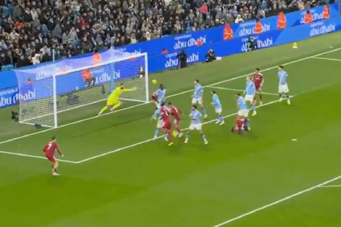 เทพหักปีกหงส์ เฌเรมี่ โดกู โชว์ฟอร์มขั้นเทพพา แมนซิตี้ ถล่ม ลิเวอร์พูล แบบหมดรูป